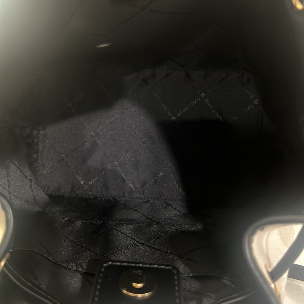 Michael Kors Black and cream Shoulder bucket Bag NWT $328 retail price - Picture 6 of 13